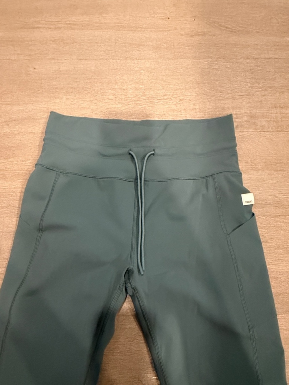 Vuori Slate Green High-Rise Pocket Leggings, Size Small - Picture 3 of 5
